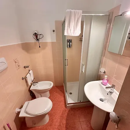 Dora 2,0 Panzió Praia a Mare